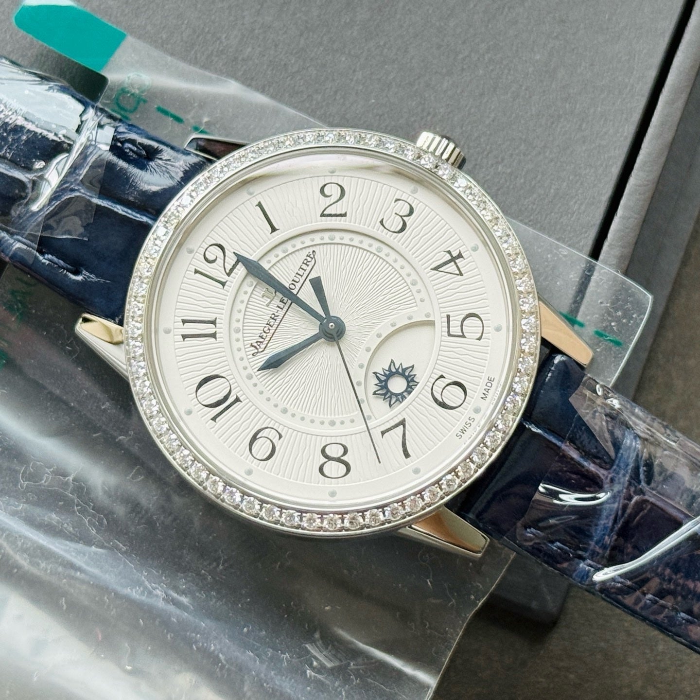 2024 New Jaeger-LeCoultre - Q3448430 Rendez-Vous Night & Day Medium Stainless Steel - Diamond / Silver / Alligator