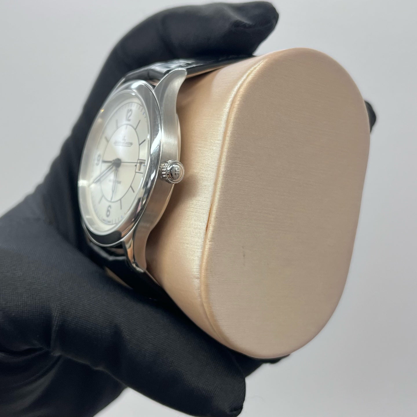 Watch ONLY Pre-owned Jaeger-LeCoultre - 1548530 Master Control Date Stainless Steel / Sector Dial