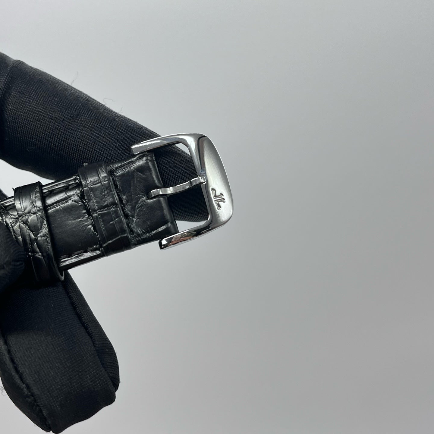 Watch ONLY Pre-owned Jaeger-LeCoultre - 1548530 Master Control Date Stainless Steel / Sector Dial