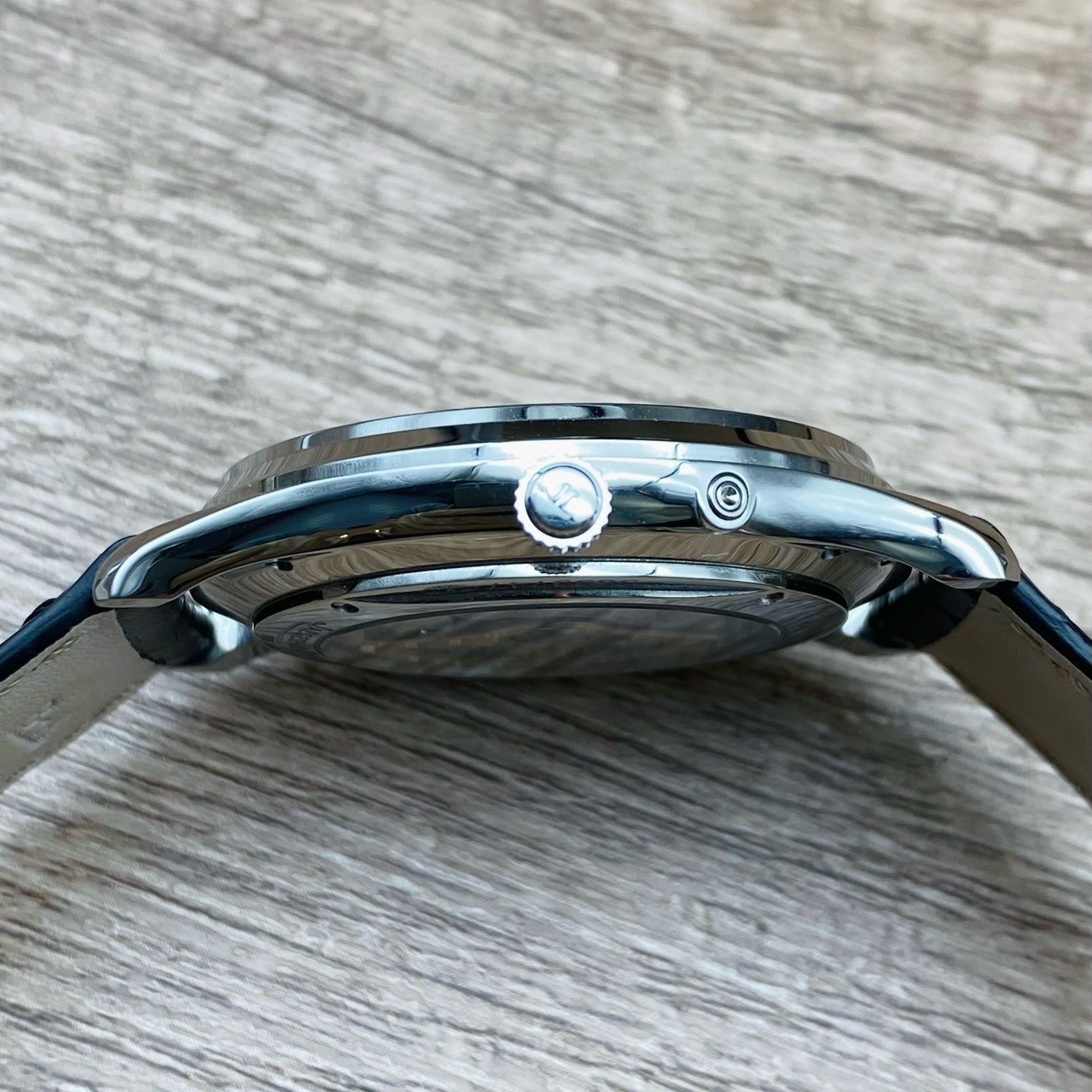 2024 Pre-owned Jaeger-LeCoultre - 1378420 Master Ultra Thin Réserve de Marche Stainless Steel / Silver / Alligator