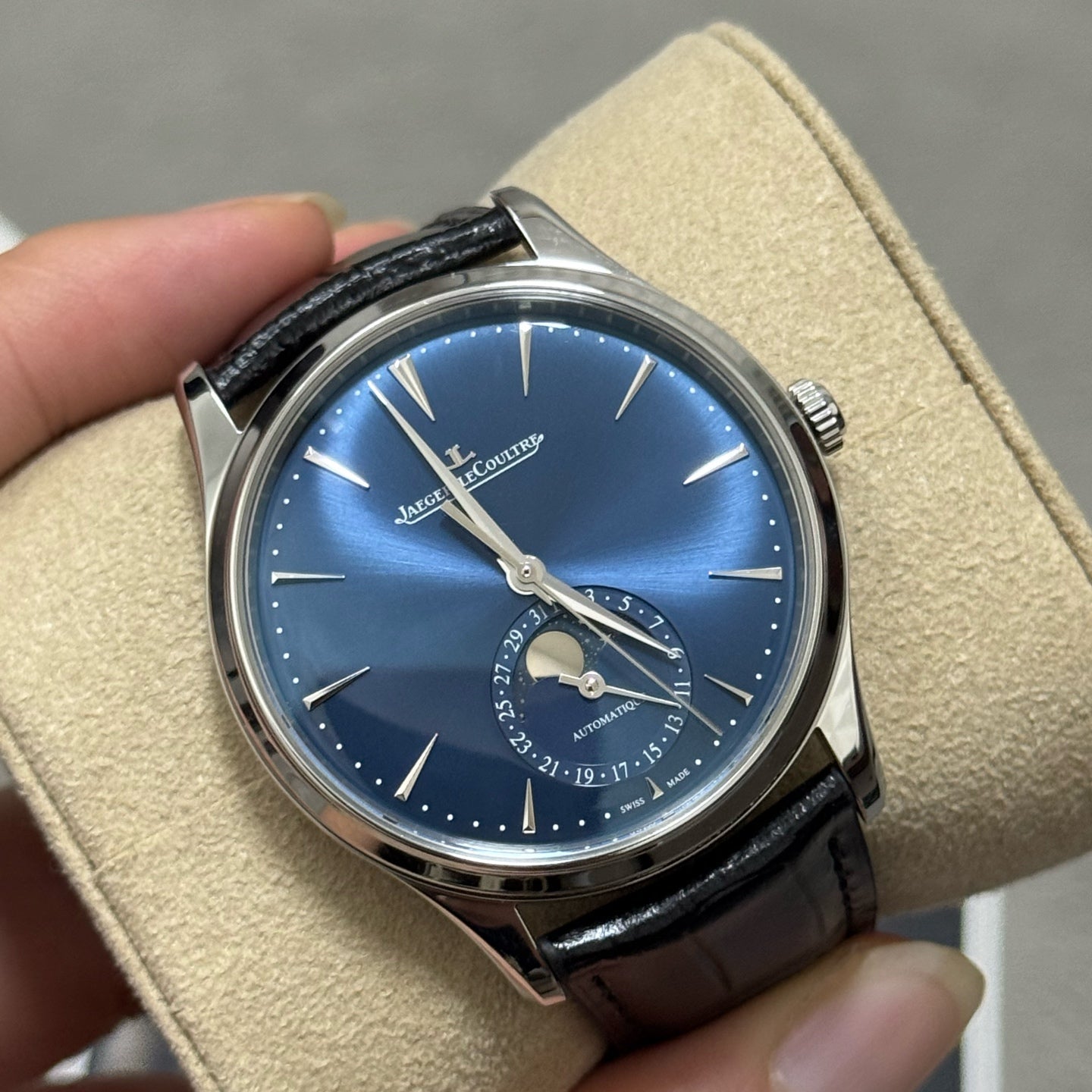 2022 Pre-owned Jaeger-LeCoultre - Q1368480 Master Ultra Thin Moon Stainless Steel / Blue / Alligator