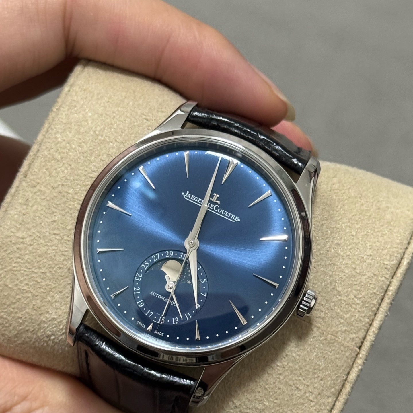 2022 Pre-owned Jaeger-LeCoultre - Q1368480 Master Ultra Thin Moon Stainless Steel / Blue / Alligator