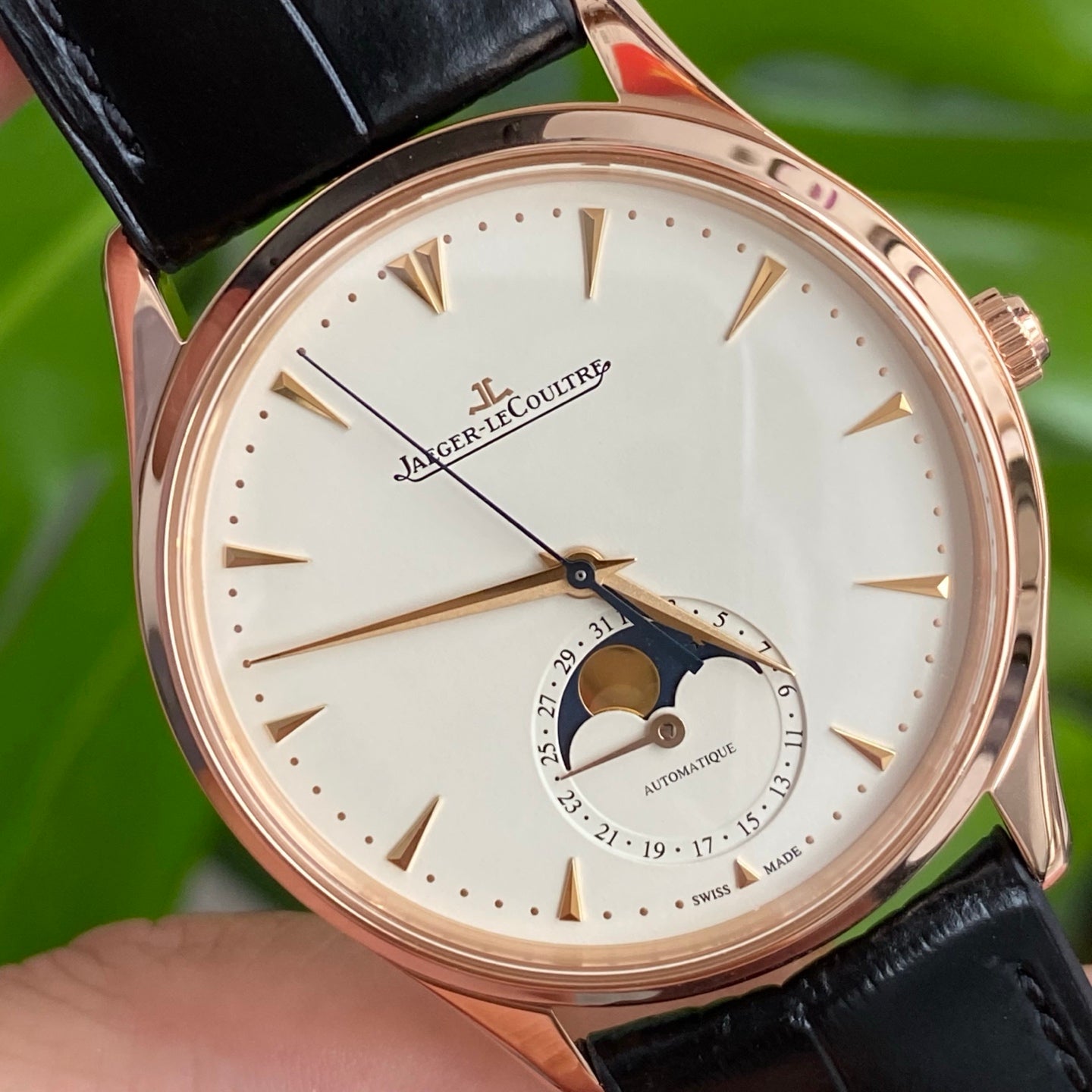 2021 Pre-owned Jaeger-LeCoultre - 1362520 Master Ultra Thin Moon Pink Gold / Eggshell / Alligator