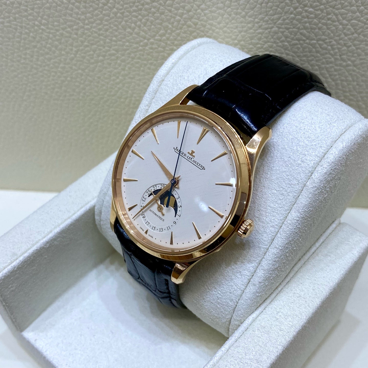 2024 Pre-owned Jaeger-LeCoultre - Q1362511 Master Ultra Thin Moon Pink Gold / Eggshell / Alligator
