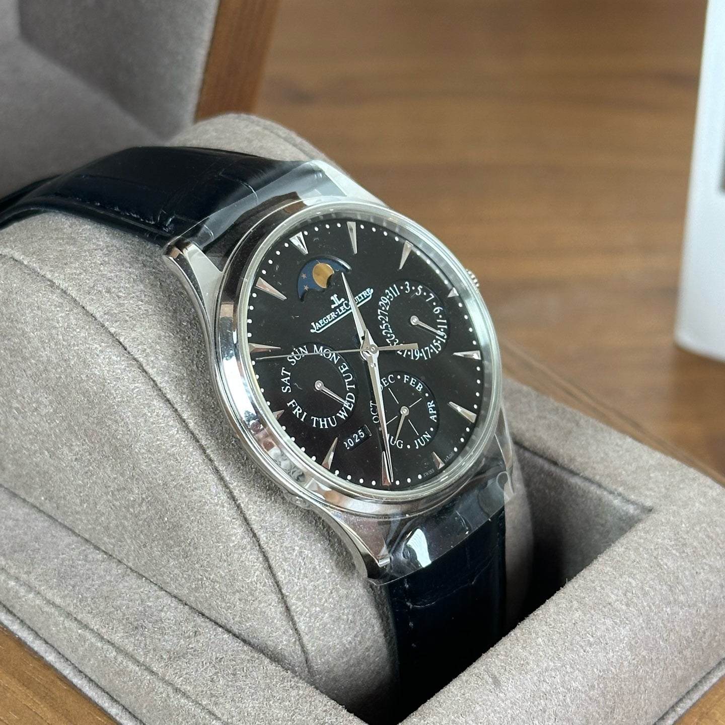 2025 New Jaeger-LeCoultre - Q1308470 Master Ultra Thin Perpetual Stainless Steel / Black / Alligator