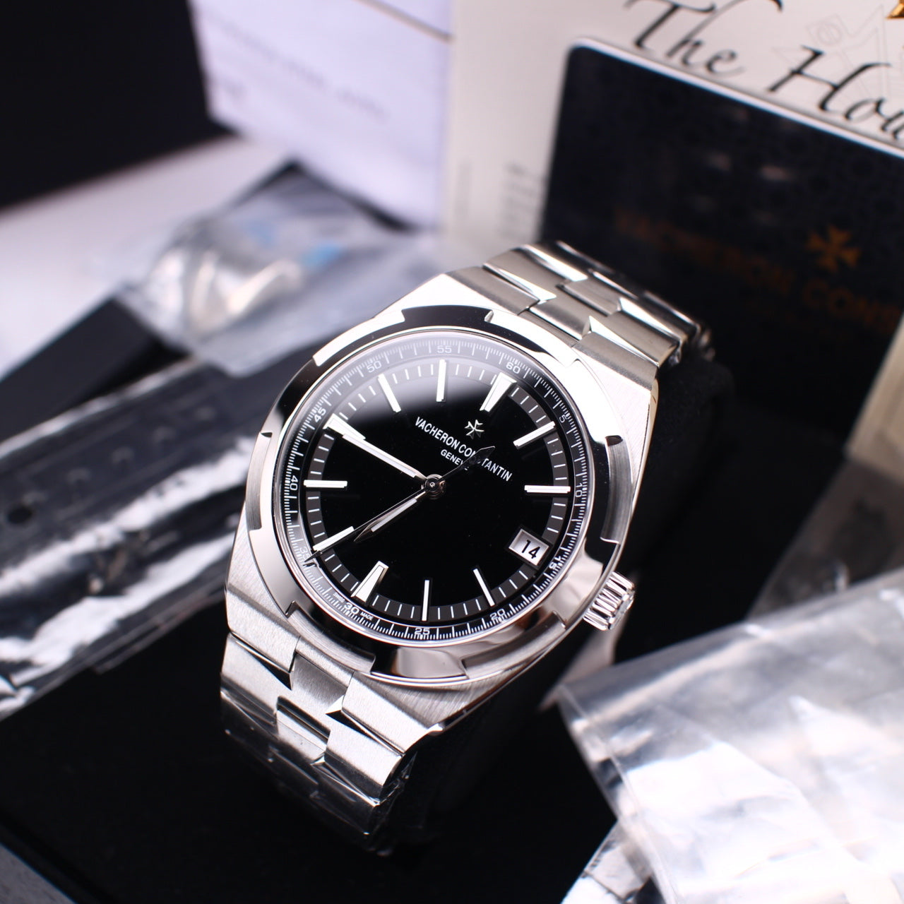 2021 Pre-owned Vacheron Constantin - 4500V/110A-B483 Overseas Date Stainless Steel / Black