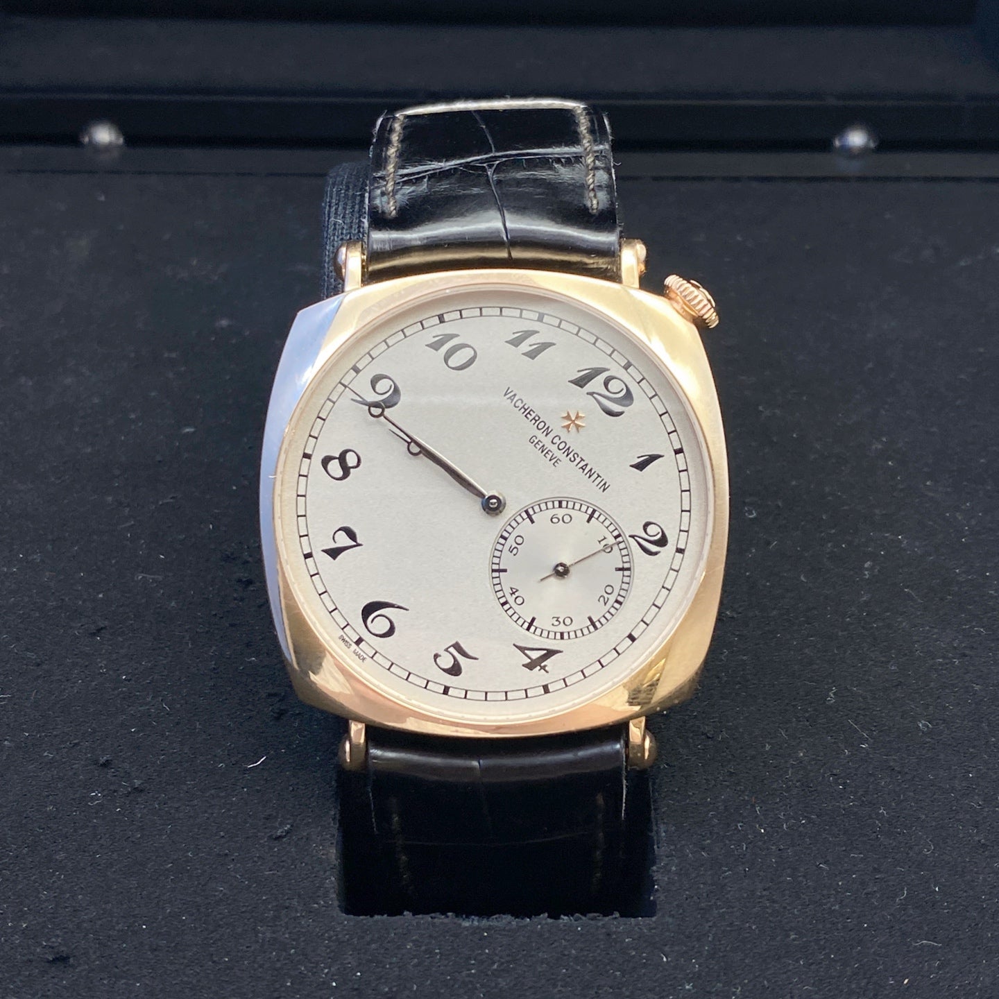 2023 Pre-owned Vacheron Constantin - 82035/000R-9359 Historiques American 1921 Pink Gold / Silver