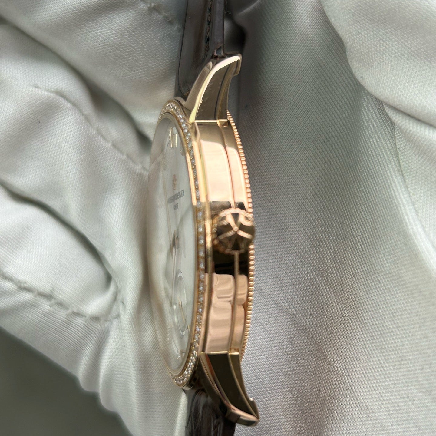 2023 Pre-owned Vacheron Constantin - 82572/000R-9604 Traditionnelle Small Seconds Pink Gold / Diamond / Silver