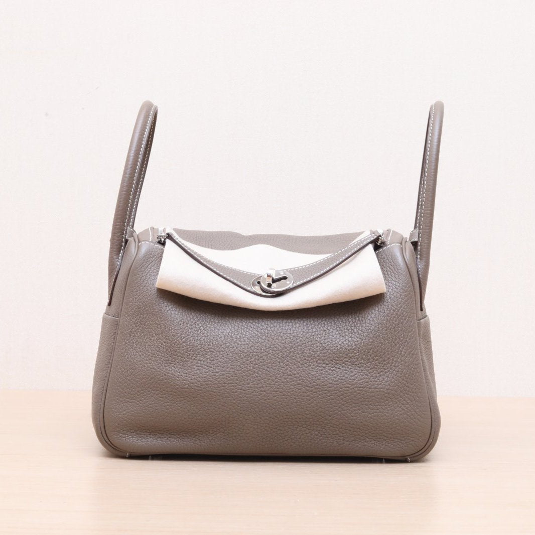 Hermès Lindy 26 Etoupe (18) Taurillon Clemence Palladium Hardware