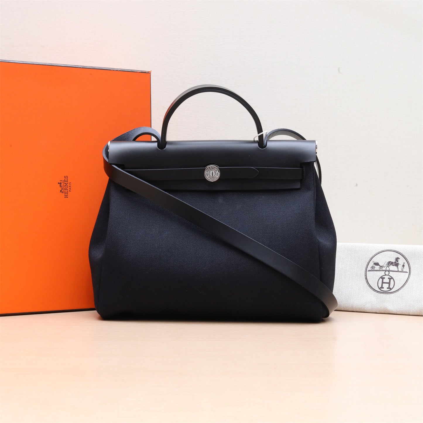 Hermès Herbag 31 - Noir (89) Toile & Vache Hunter Palladium Hardware