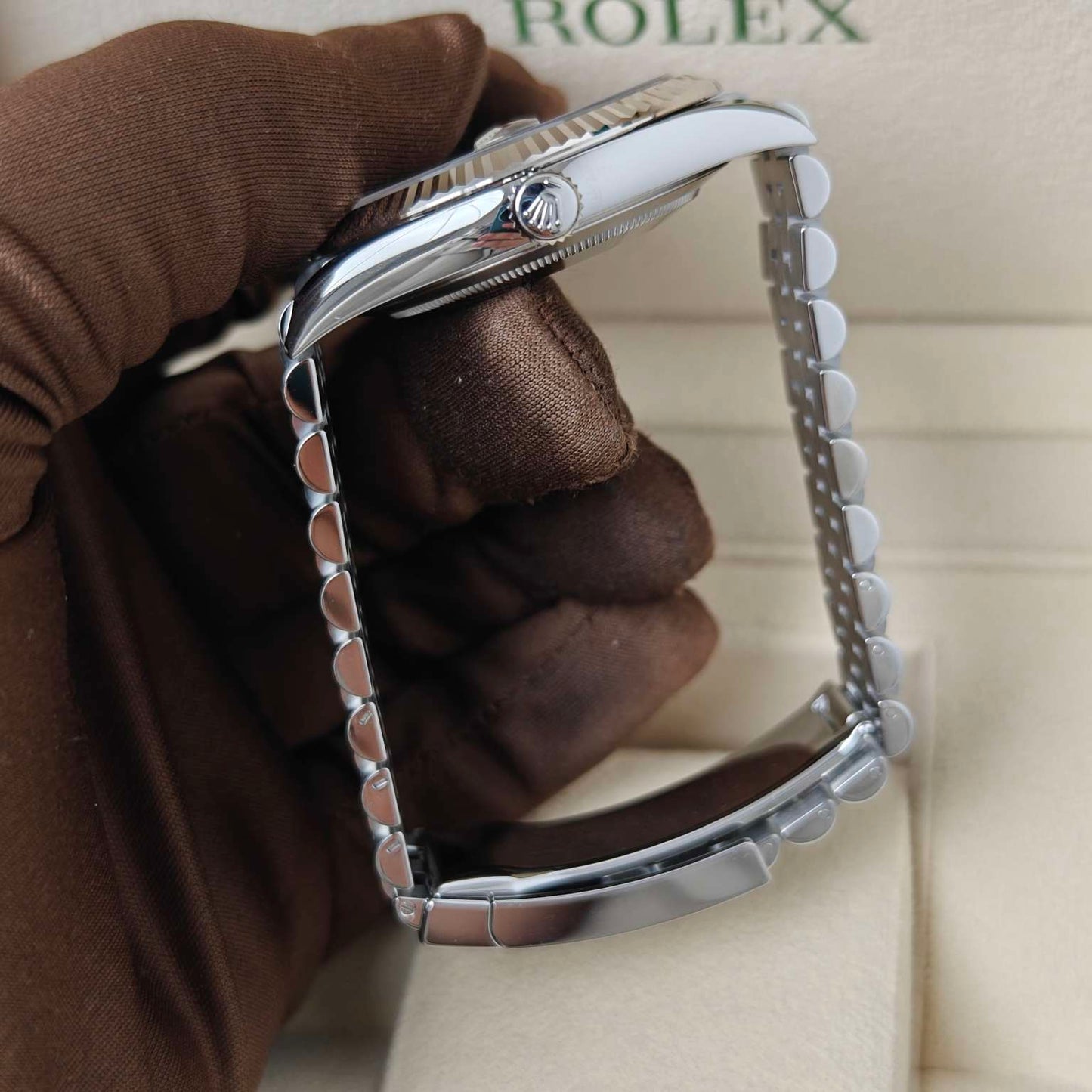 2025 Brand New Rolex - 126334-0022 Datejust 41 Stainless Steel Fluted / Slate - Roman / Jubilee