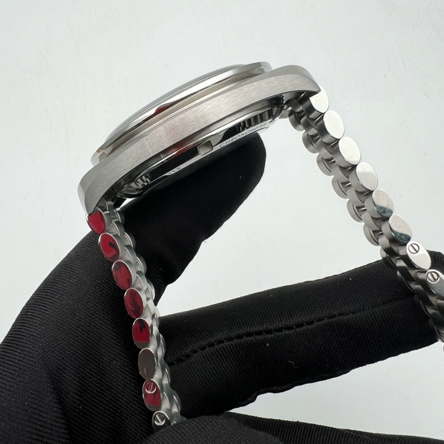 2025 New Omega - 310.30.42.50.01.002 Speedmaster Professional Moonwatch 3861 Stainless Steel / Black / Sapphire / Bracelet