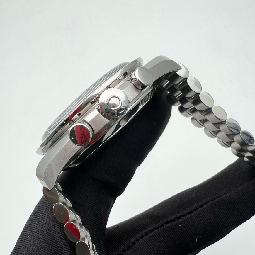 2025 New Omega - 310.30.42.50.01.002 Speedmaster Professional Moonwatch 3861 Stainless Steel / Black / Sapphire / Bracelet