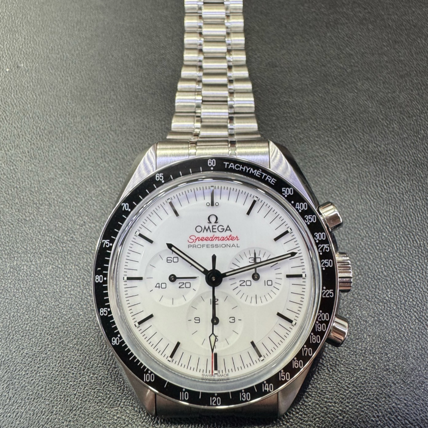 2025 New Omega - 310.30.42.50.04.001 Speedmaster Professional Moonwatch 3861 Stainless Steel / White / Sapphire / Bracelet