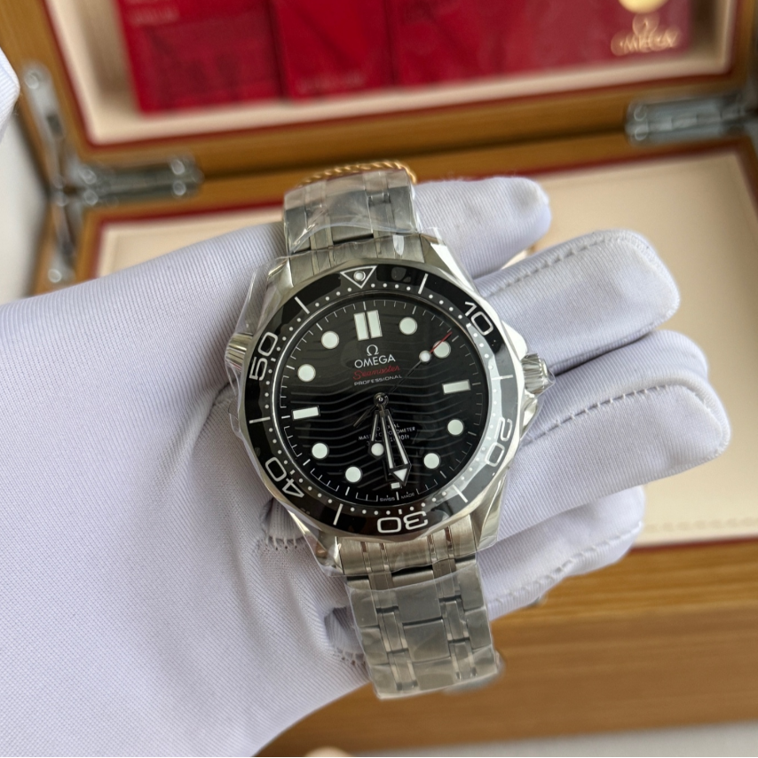 2025 New Omega - 210.30.42.20.03.001 Seamaster Diver 300M Master Co-Axial 42 Stainless Steel / Blue / Bracelet