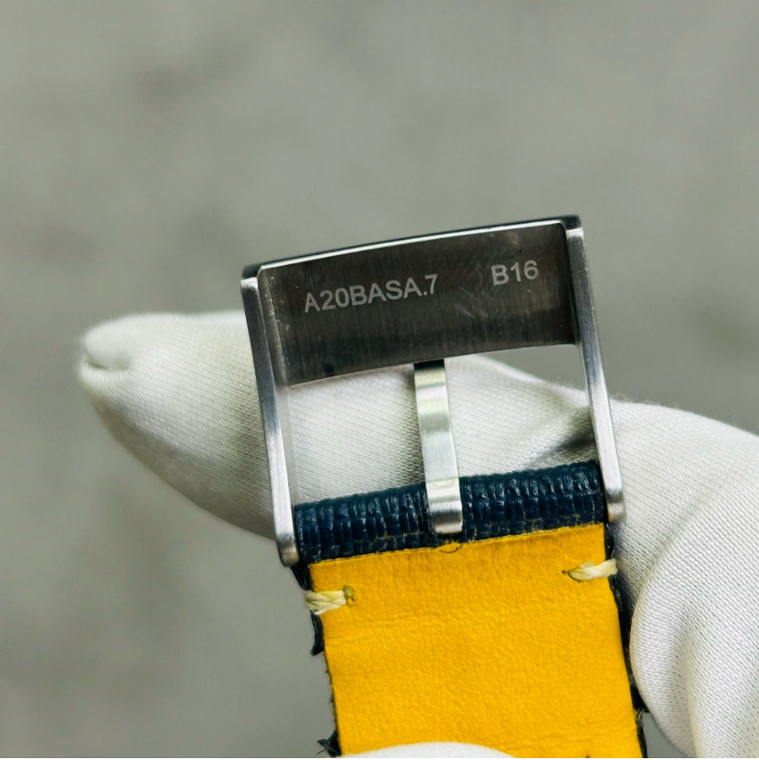 2020 Pre-owned Breitling - A17318101C1X1 Avenger Automatic 43 Stainless Steel / Blue / Military / Pin