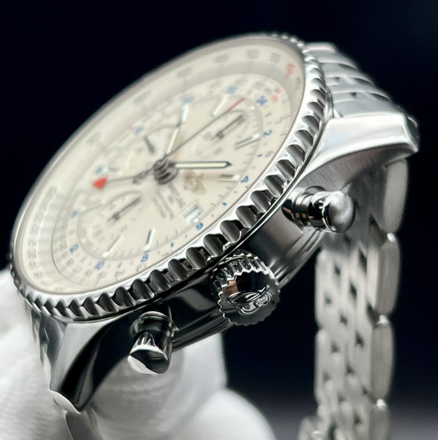 Watch ONLY Pre-owned Breitling - A24322121G1A1 Navitimer World Stainless Steel / Silver / Bracelet