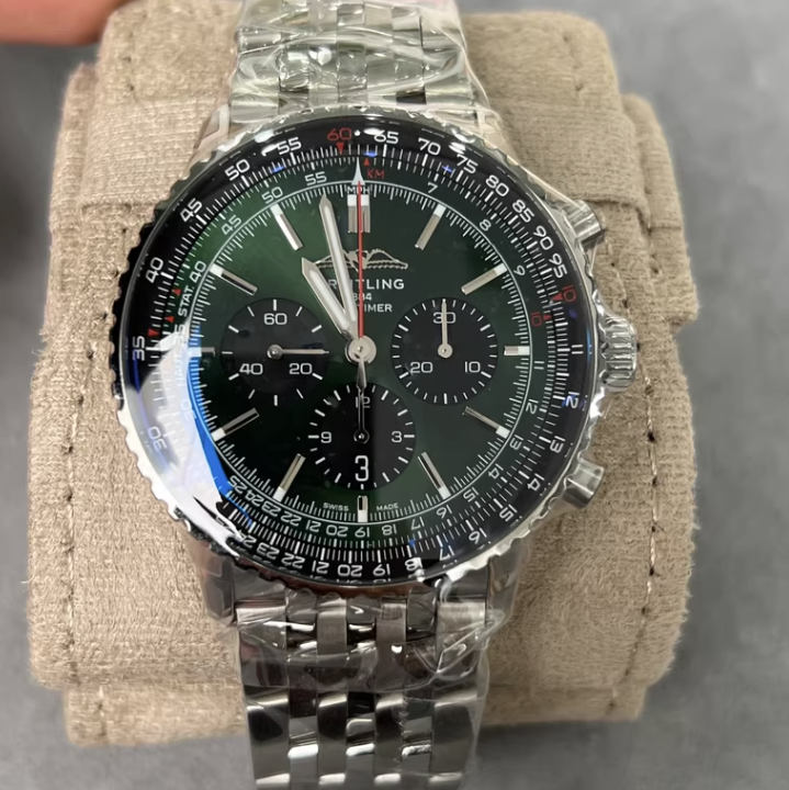 2025 New Breitling - AB0137241L1A1 Navitimer B01 Chronograph 46 Stainless Steel / Green / Bracelet