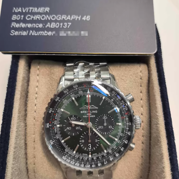 2025 New Breitling - AB0137241L1A1 Navitimer B01 Chronograph 46 Stainless Steel / Green / Bracelet