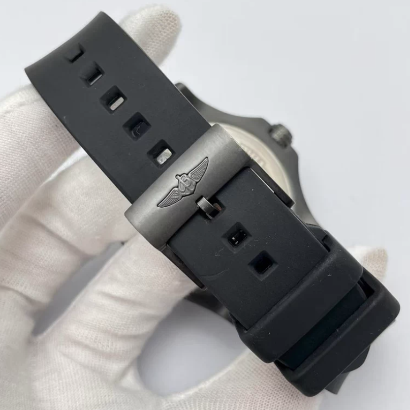 Pre-owned Breitling - V17311101B1W1 Avenger Blackbird 44 Black Titanium / Volcano Black / Military / Pin