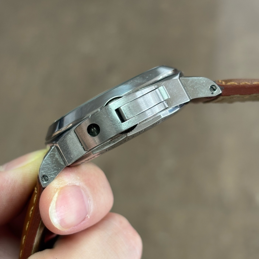 2015 Pre-owned Panerai - PAM00111 Luminor Marina