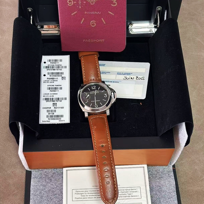 2015 Pre-owned Panerai - PAM00111 Luminor Marina