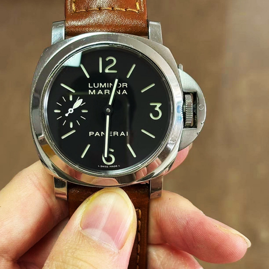 2015 Pre-owned Panerai - PAM00111 Luminor Marina