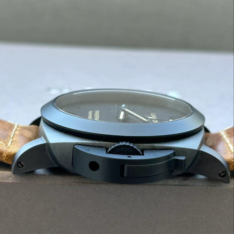 2019 Pre-owned Panerai - PAM01441 Luminor 1950 44 3 Days GMT Automatic Ceramic / Black / Dirty Dial