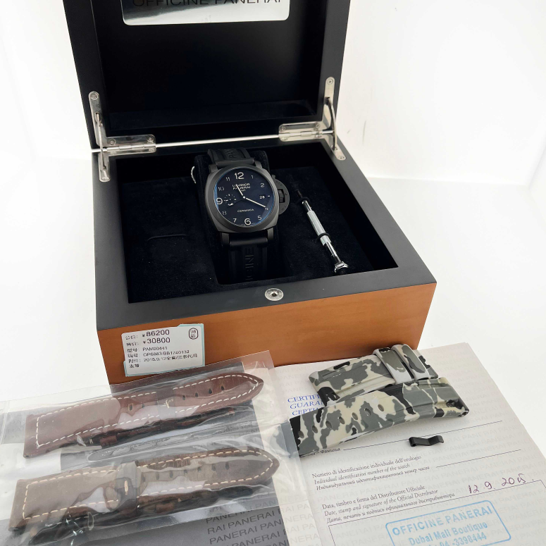 2015 Pre-owned Panerai - PAM00441 Luminor 1950 3 Days GMT Automatic Ceramica