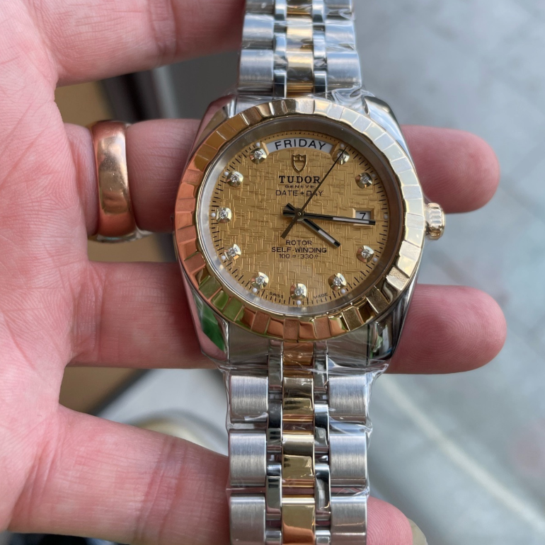 Watch ONLY Tudor - M23013-0022 Classic Stainless steel /Two-tone (Gold)