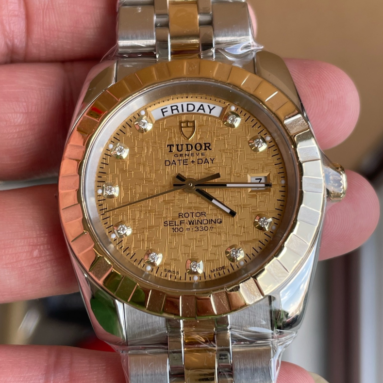 Watch ONLY Tudor - M23013-0022 Classic Stainless steel /Two-tone (Gold)