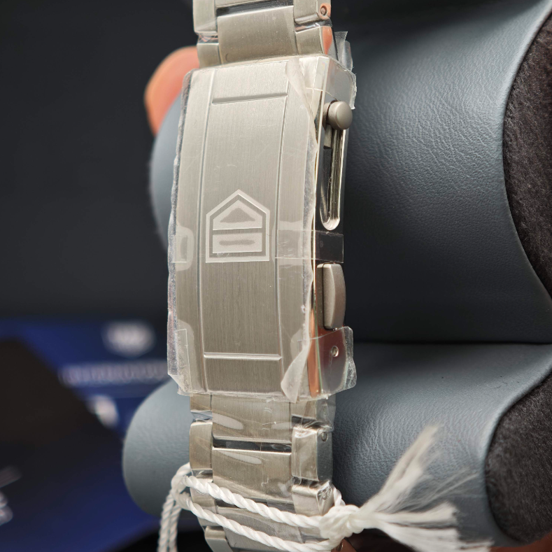 2025 New TAG Heuer - WBP5115.BA0013 Aquaracer Professional 300 GMT 42 Stainless Steel / Green