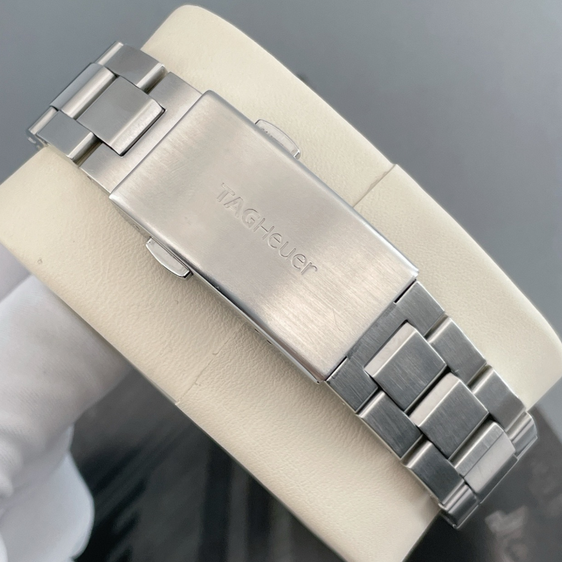 Watch Only Pre-owned TAG Heuer - WAP2010.BA0830 Aquaracer 300M Calibre 5 41 Stainless Steel / Black / Bracelet