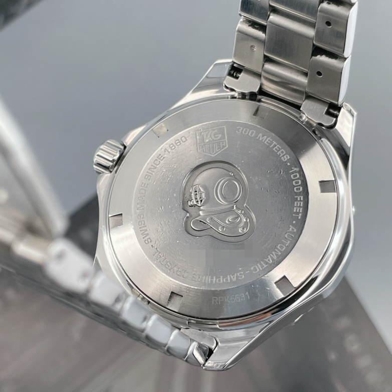 Watch Only Pre-owned TAG Heuer - WAP2010.BA0830 Aquaracer 300M Calibre 5 41 Stainless Steel / Black / Bracelet