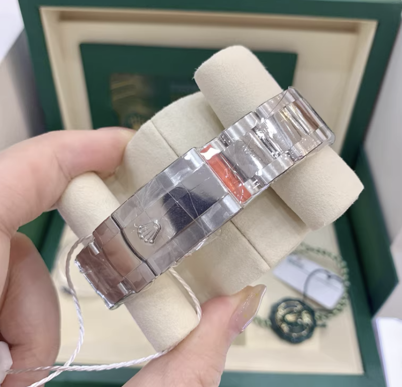 2025 Brand New Rolex - 126334-0015 Datejust 41 Stainless Steel Fluted / Oyster / Blue - Diamond