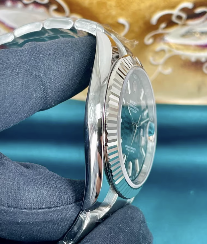 2023 Pre-owned Rolex - 126334-0029 Datejust 41 Stainless Steel - Fluted / Green - Fluted / Oyster