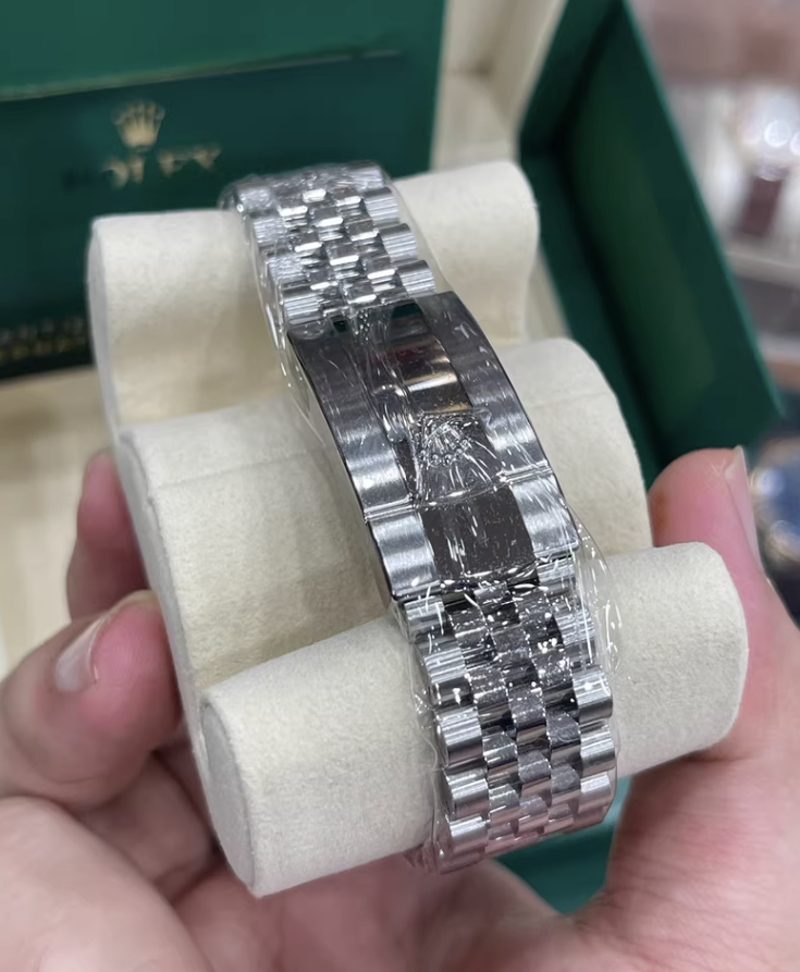 2025 Brand New Rolex - 126234-0027 Datejust 36 Stainless Steel / Fluted / Black-Diamond / Jubilee