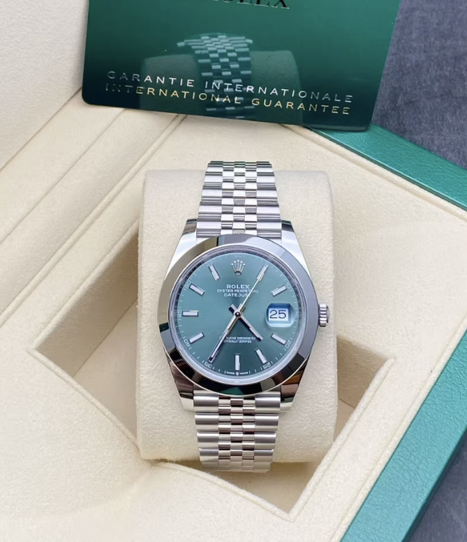 2025 Brand New Rolex - 126300-0020 Datejust 41 Stainless Steel Smooth / Jubilee / Green