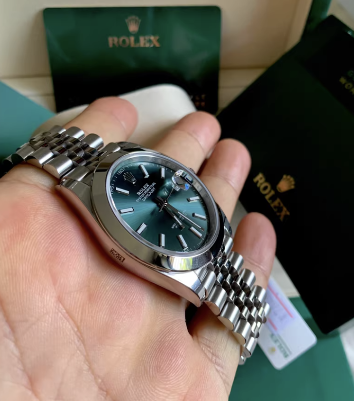 2025 Brand New Rolex - 126300-0020 Datejust 41 Stainless Steel Smooth / Jubilee / Green