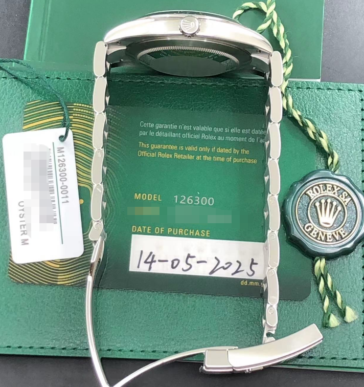 2025 Pre-owned Rolex - 126300-0011 Datejust 41 Stainless Steel Smooth / Oyster / Black