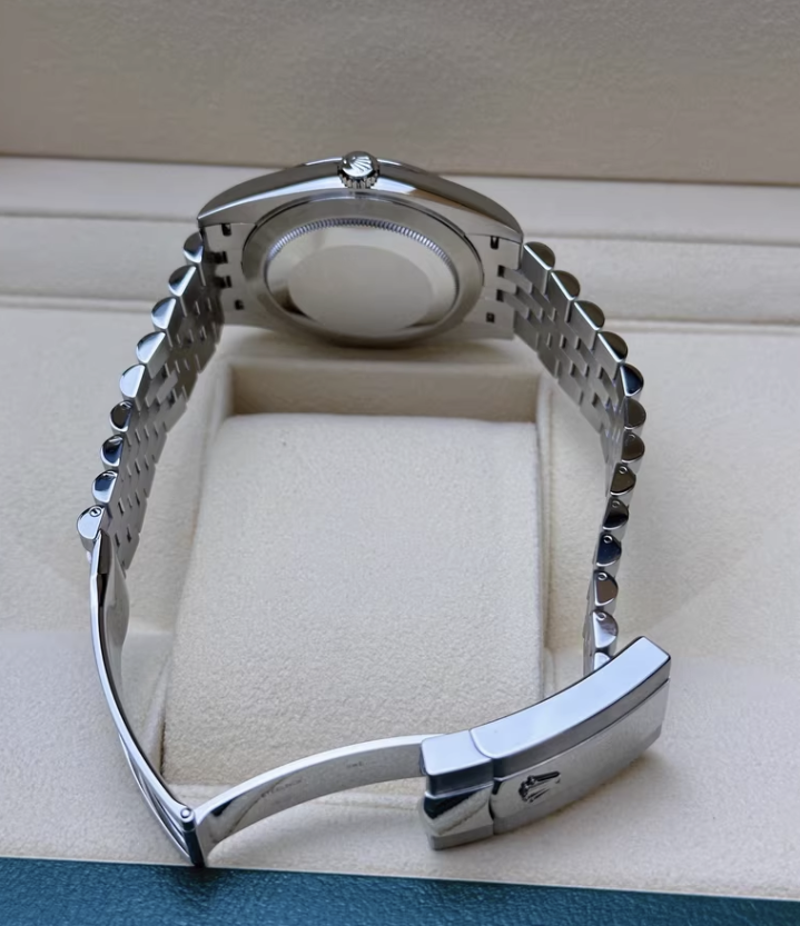 2025 Brand New Rolex - 126300-0022 Datejust 41 Stainless Steel Smooth / Jubilee / Green - Fluted