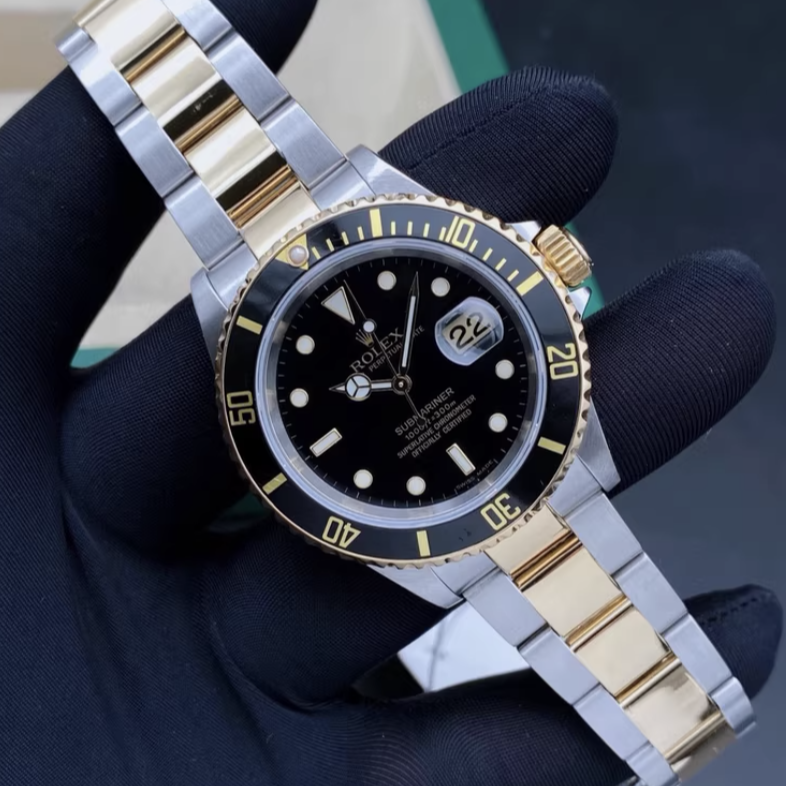 2009 Pre-owned Rolex - 16613LN Black Superluminova Submariner Date 16613 Black Superluminova